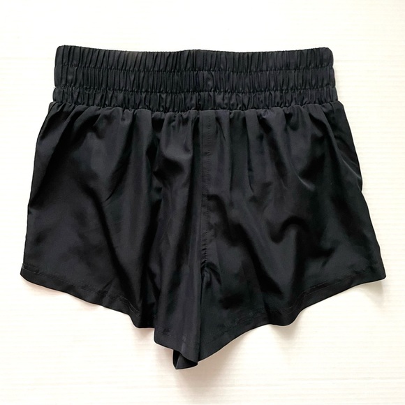 Black Tempo Run Shorts with Side Stripes NWT - Size S - Picture 4 of 5